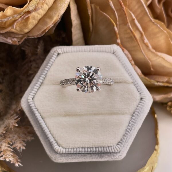 18ct White Gold 3.20ct Solitaire Lab Grown Diamond Ring IGI Certified