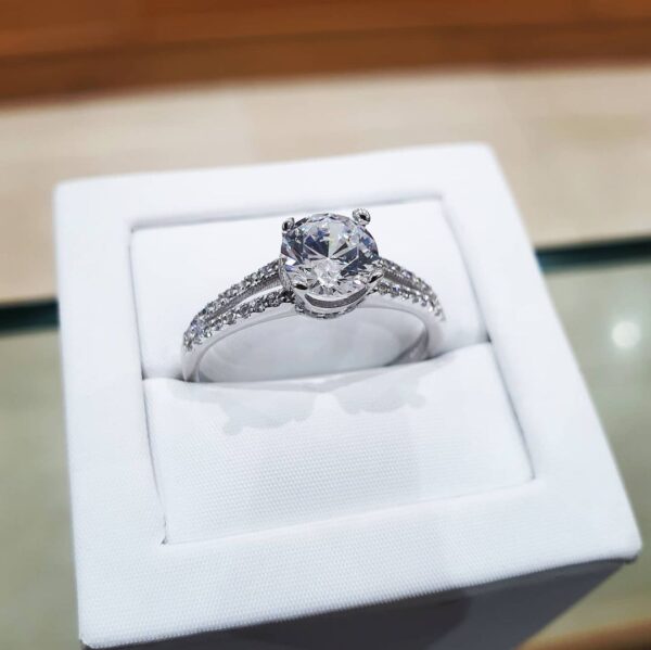9ct White Gold Split Shank Cz Engagement Ring